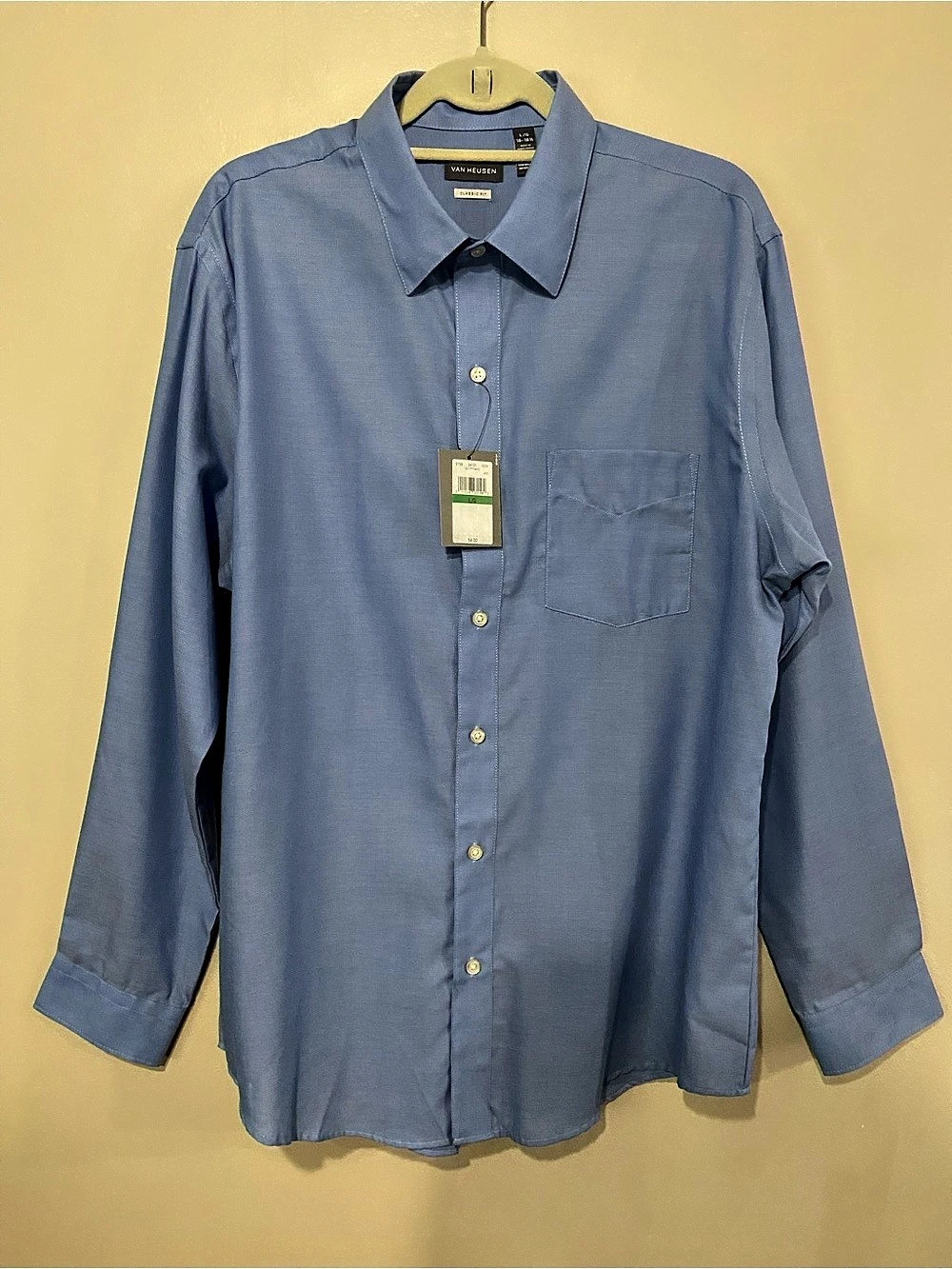 Van Heusen Men's Blue Long Sleeve Button-Down Dress Shirt Classic Fit